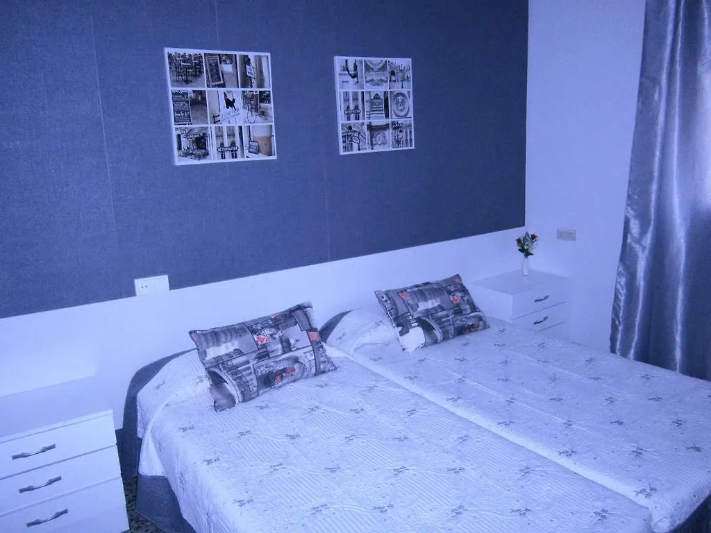 Hostal Don Pepe Figueres  Guest house Figueres (Girona)